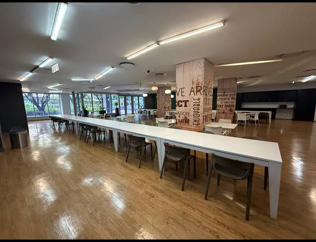 665M² OFFICE TO LET IN PARKTOWN